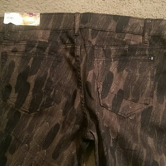 Vera Wang pants - Picture 4 of 4