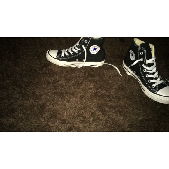 HIGHTOPS SIZE 6!
