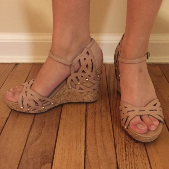 Adrienne Vittadini Clementine Wedge Sandal