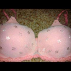 Very sexy Victoria secret bra