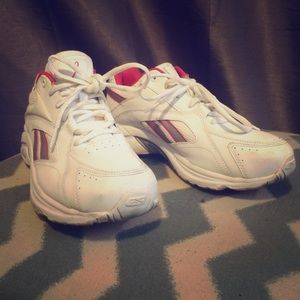 Reebok DMX Max running sneakers