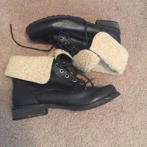 🌸FOR TODAY ONLY🌸 Forever 21 boots