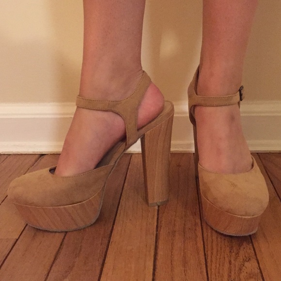 F21 Tan Pumps