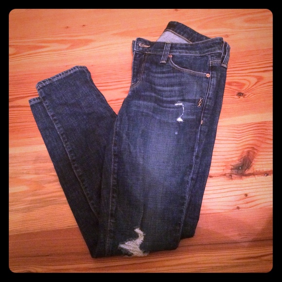 Genetic distressed skinny jean