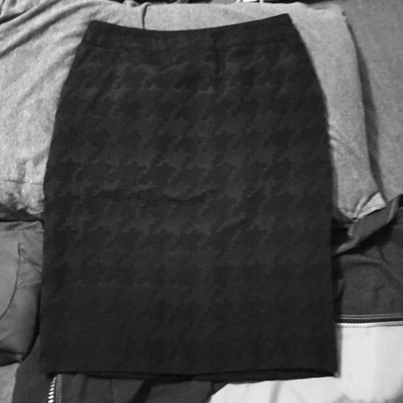 Black pencil skirt