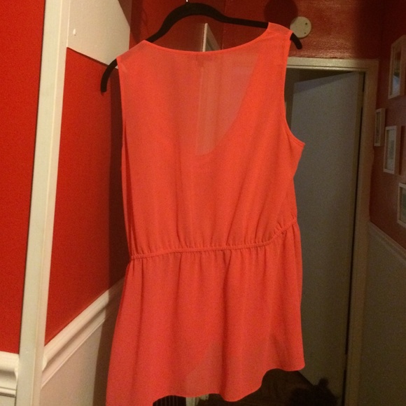 Peach blouse - Picture 2 of 2