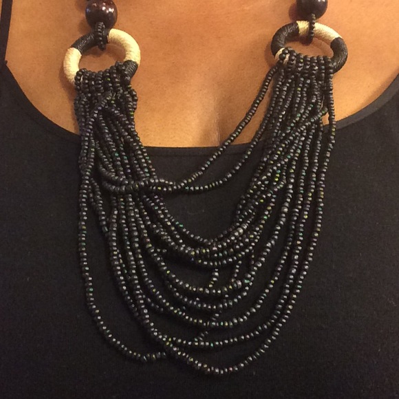 WOOD BEADED LAYERED NECKLACE!