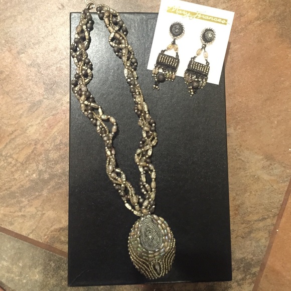 Mary Frances necklace and earrings set!