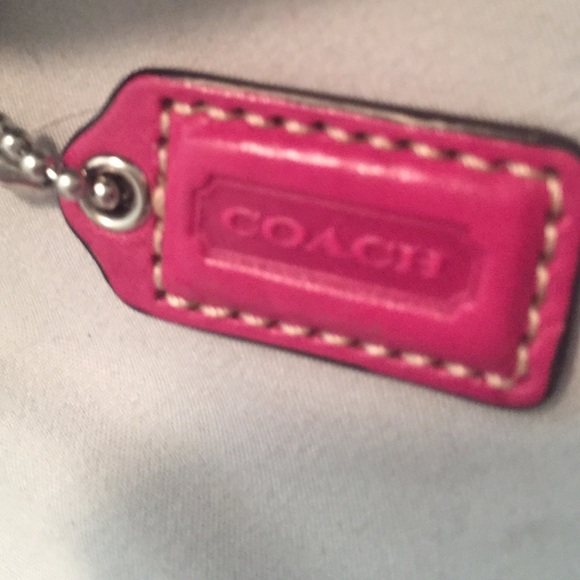 Coach wristlet - Picture 3 of 3