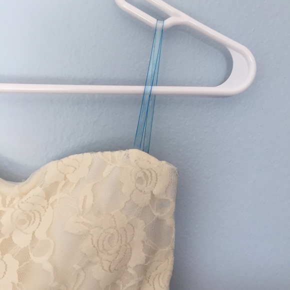 Cream Lace Strapless Dress - Picture 2 of 3