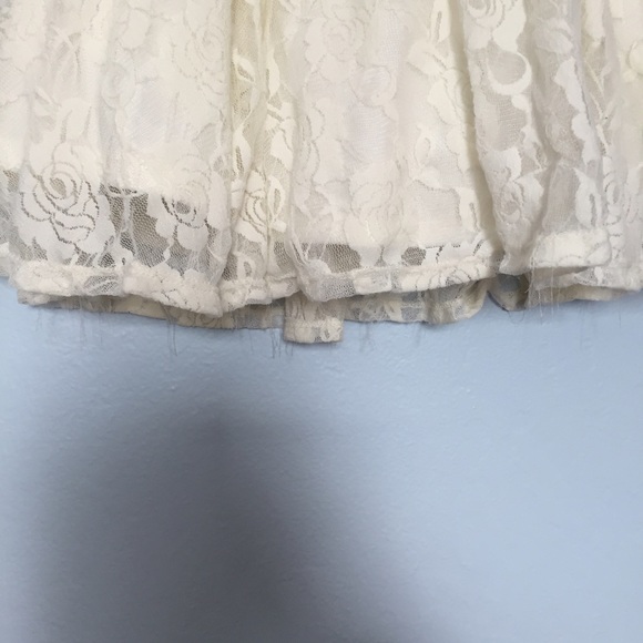 Cream Lace Strapless Dress - Picture 3 of 3