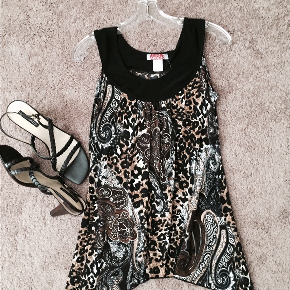 TOP, ANIMAL PAISLEY PRINT