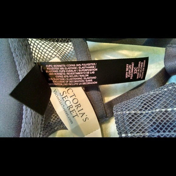 SOLD***Very Sexy Push-up bra 32C and small panty - Picture 2 of 4