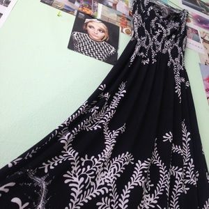 Black & White Print Maxi Dress
