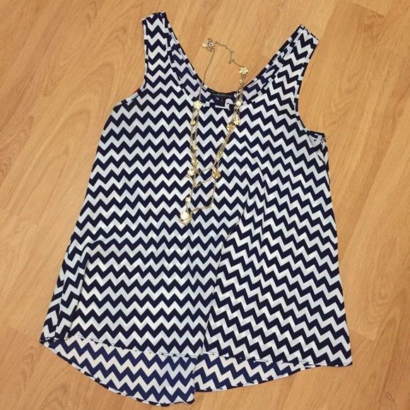 ❌Bundled❌Moa Moa Chevron Red Bow Back Top - Picture 2 of 4