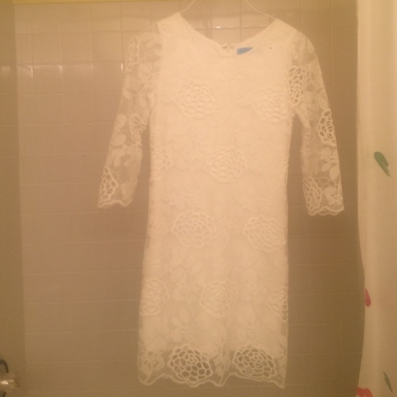 White lace dress for sale!! 🎀