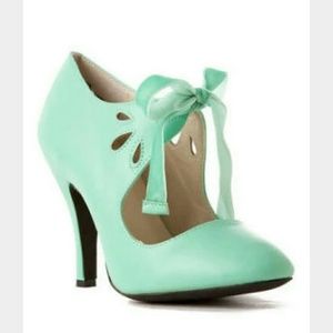 Dolce by Mojo Moxy Green pump