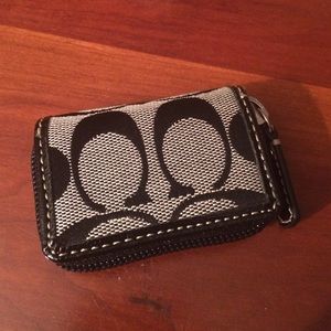 Brand New! Signature Coach Contact Case