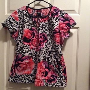 💖Eckored Scrub Top💖