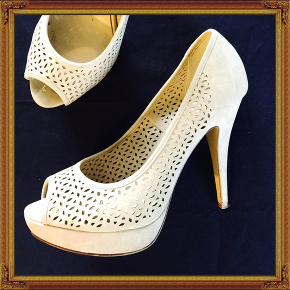 Apt. 9 Shoes - Laser Cut Peep-Toe pumps - Bone colored