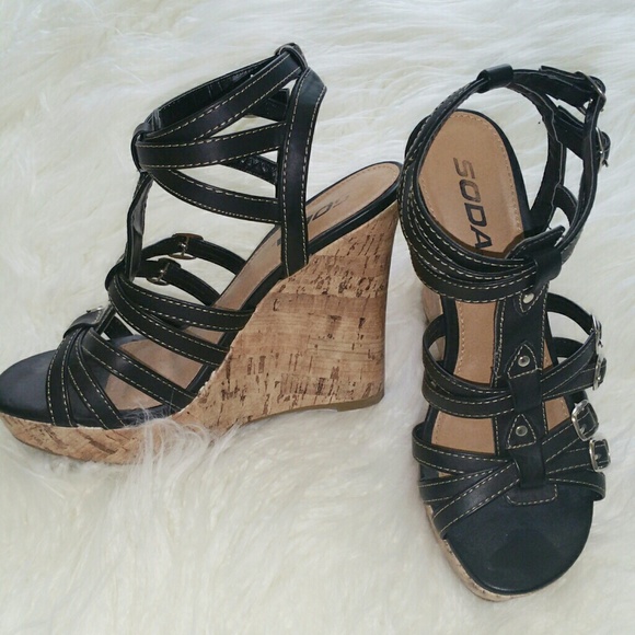 Soda Shoes - Black Wedges
