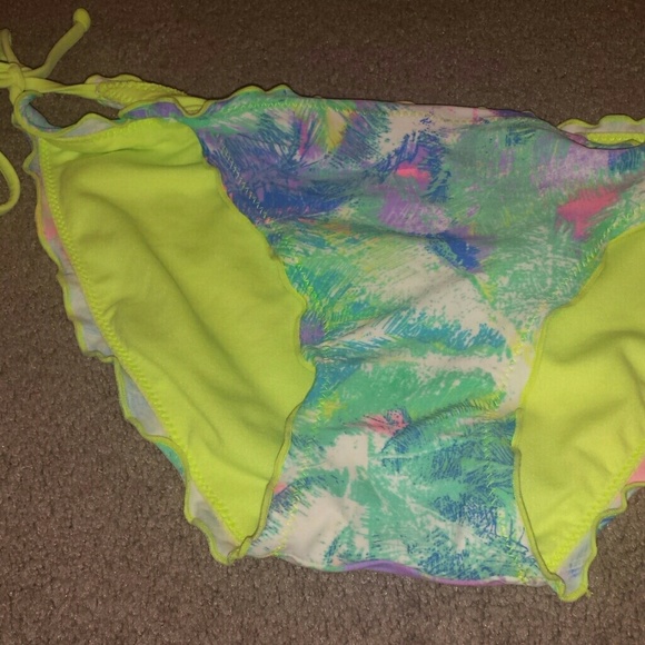 Target pattern swim bottoms