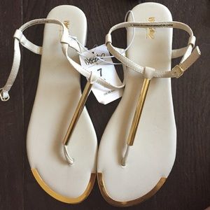 Sandals with gold detail