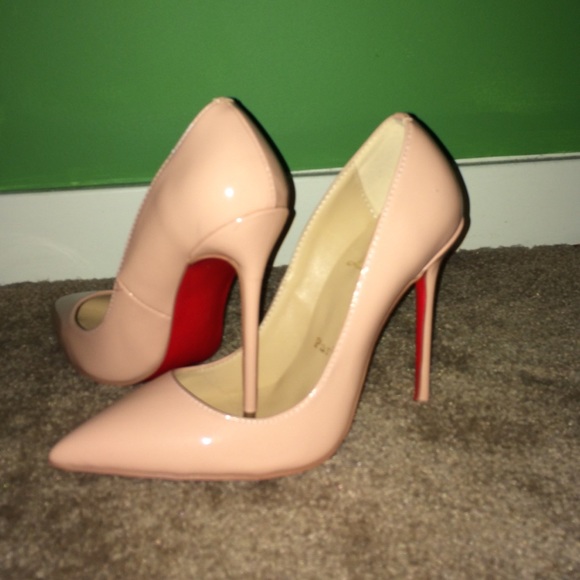 Classic nude heels