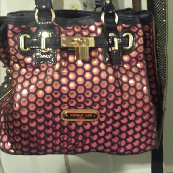 Very pretty Nicole purse