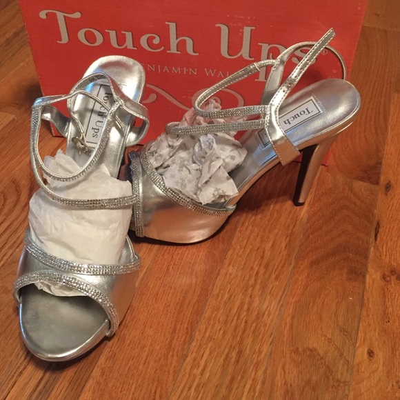 New Touch Ups by Benjamin Walk size 9 Prom Shoes