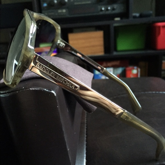 Authentic Badgley Mischka Sunglasses - Picture 2 of 4