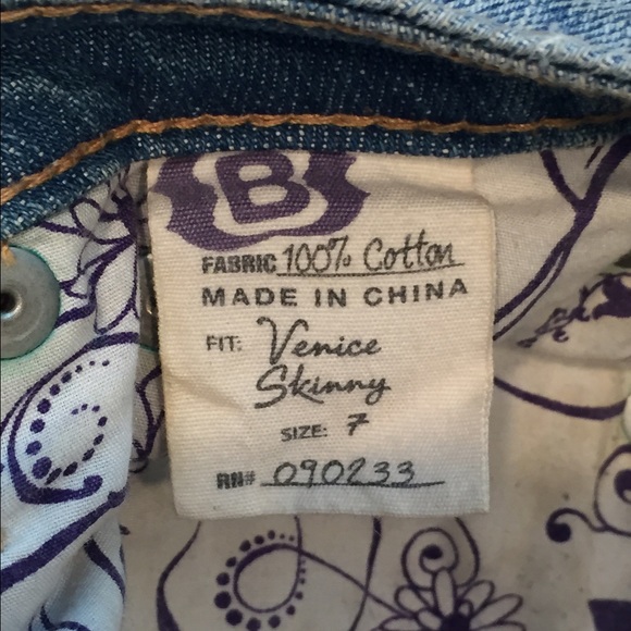 Ripped jeans - Picture 2 of 3