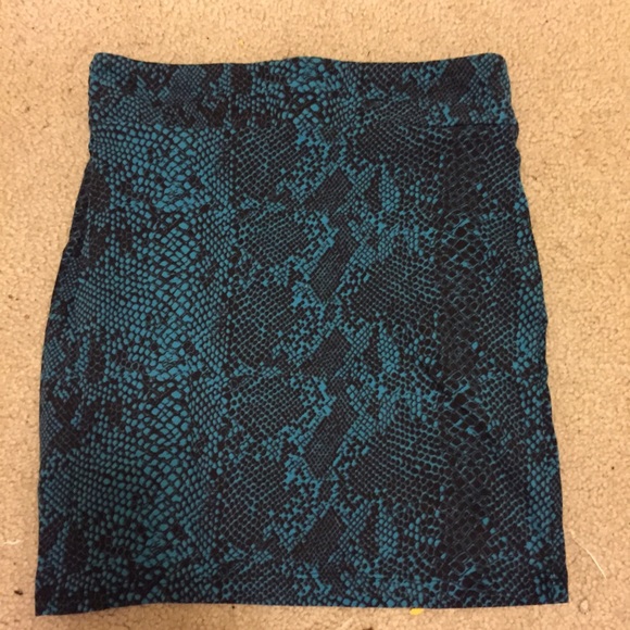 False Snake Skin Pencil Skirt