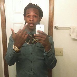 Meet your Posher, Skylaa