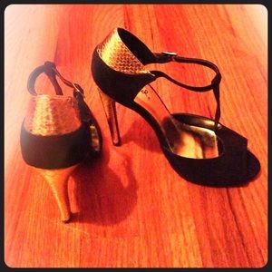 Qupid black w/ gold heels