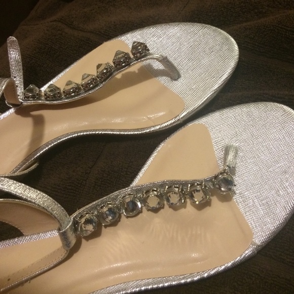 Silver Nine West sandal - Picture 3 of 3