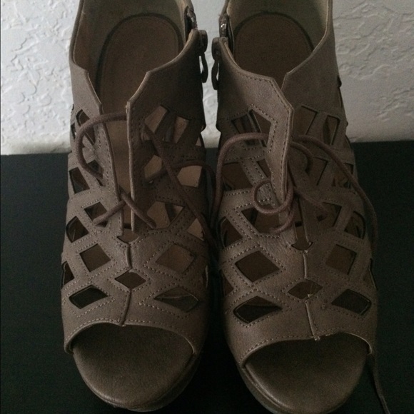 Lace Up Wedges - Picture 1 of 4