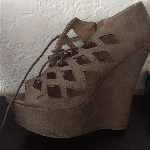 Lace Up Wedges - Picture 2 of 4