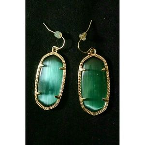 Kendra Scott only worn a hand full of times