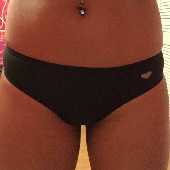 Heart cut out cheeky bikini bottoms