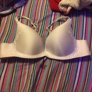 VS Secret Embrace push up bra