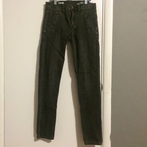 Gap Vintage Hi-Rise black jegging size 26/2!