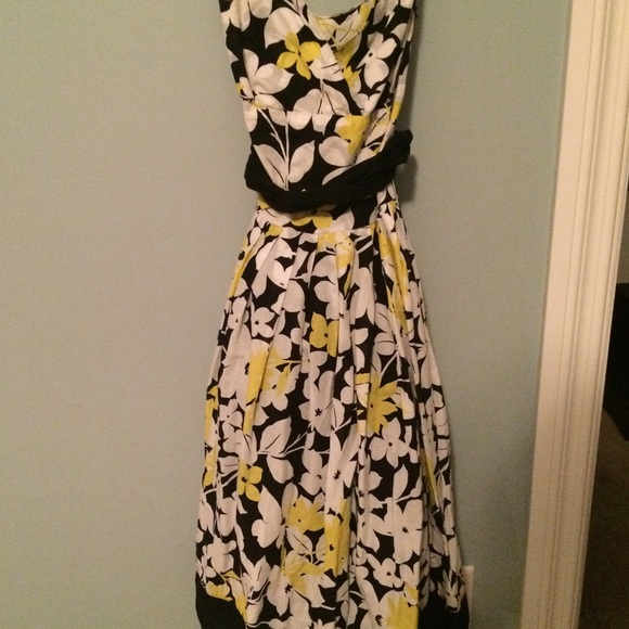 Beautiful Yellow and Black Dress