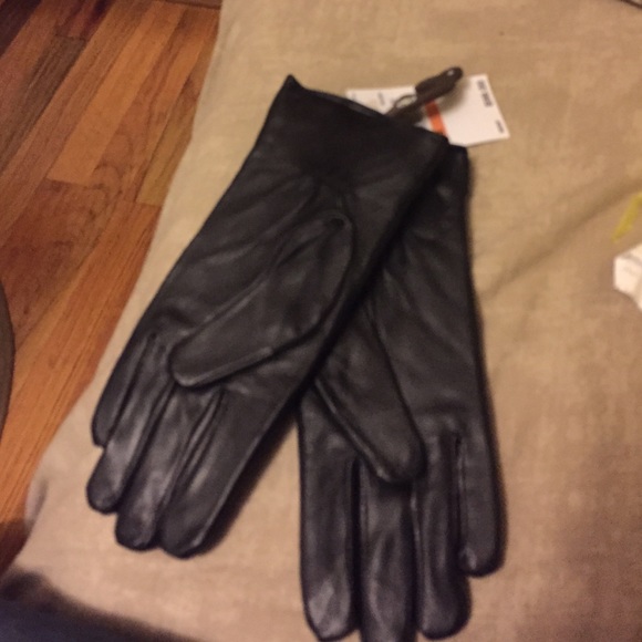 Michael Kors leather gloves - Picture 2 of 3