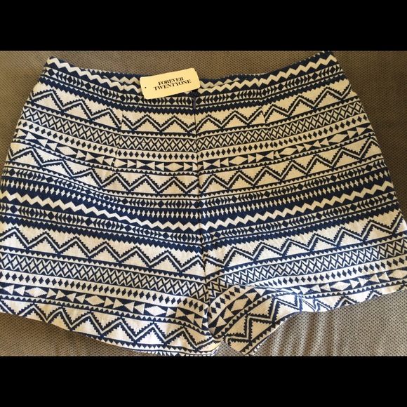 Forever 21 tribal print shorts - Picture 4 of 4
