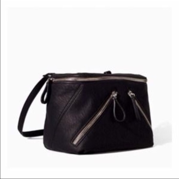 Zara Handbags - Black Zara handbag with diagonal zippers.