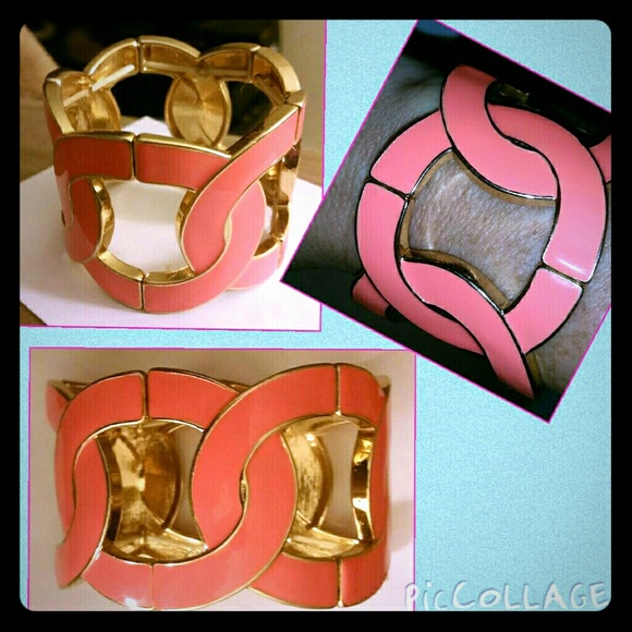 BOGO FREE!🚨Beautiful coral colored stretch cuff🚨