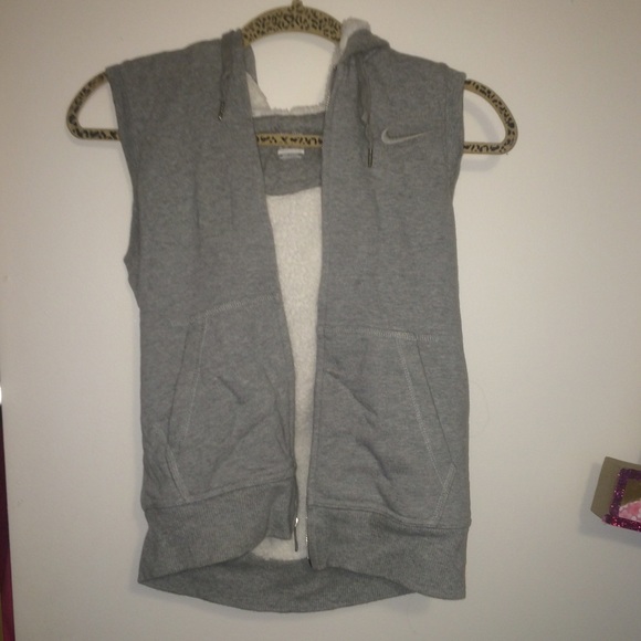 Nike fuzzy vest