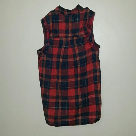 teenVOGUE for mstylelab Button Down Cut-Off Top - Picture 4 of 4