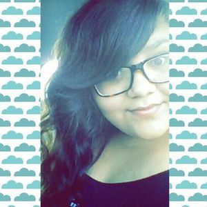 Meet your Posher, Danae